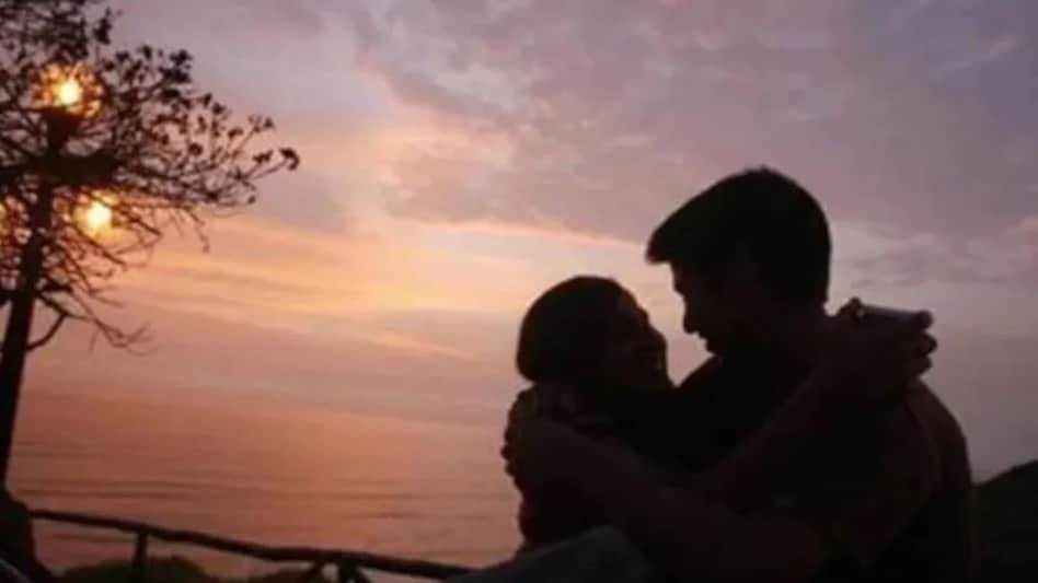 पत्नी को तलाक दिये बगैर दूसरी महिला के साथ रहना ‘लिव-इन-रिलेशनशिप’ नहीं, वासनापूर्ण और व्यभिचारी जीवन है :उच्च न्यायालय पत्नी को तलाक दिये बगैर दूसरी महिला के साथ रहना ‘लिव-इन-रिलेशनशिप’ नहीं, वासनापूर्ण और व्यभिचारी जी...