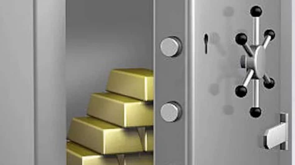 रोडवेज डिपो के कैशरूम से 10 लाख रुपये से भरी तिजोरी चोरी, कैशियर समेत तीन हिरासत में, यूपी के इटावा की वारदात रोडवेज डिपो के कैशरूम से 10 लाख रुपये से भरी तिजोरी चोरी, कैशियर समेत तीन हिरासत में, यूपी के इटावा...