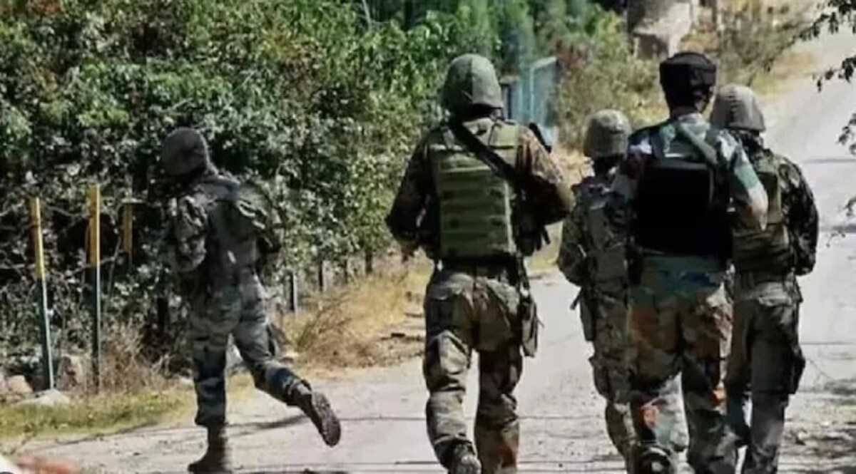 जम्मू-कश्मीर के उरी सेक्टर में सुरक्षा बलों ने दो आतंकवादियों को मार गिराया, घुसपैठ की कोशिश नाकाम जांच जारी