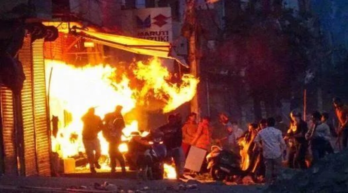 दिल्ली दंगों की आरोपी की याचिका पर दिल्ली पुलिस को नोटिस! Delhi Riots 2020