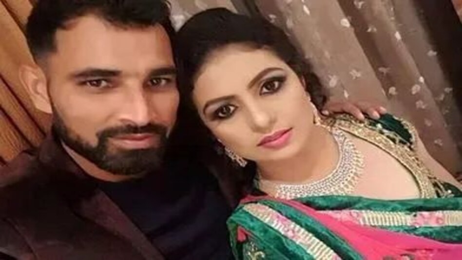 Mohammed Shami : काश वो अच्छे प्लेयर होने के साथ-साथ एक अच्छा हस्बैंड, एक अच्छा इंसान भी हो सकता - हसीन जहां Mohammed Shami : काश वो अच्छे प्लेयर होने के साथ-साथ एक अच्छा हस्बैंड, एक अच्छा इंसान भी हो सकता -...