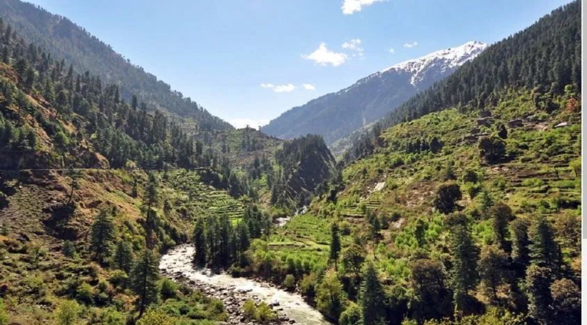 हिमाचल की मणिकर्ण घाटी में डबल मर्डर? गर्म पानी के कुंड में बिना कपड़ों के मिलीं युवक-युवती का लाश Crime Tak