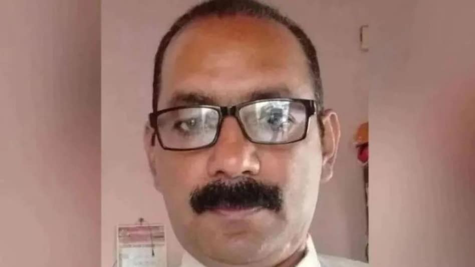 अमरावती में फार्मासिस्ट उमेश कोल्हे का सिर काटने वाले आरोपियों को मुंबई कोर्ट का जमानत देने से इनकार, जानिए अदालत ने क्या कहा अमरावती में फार्मासिस्ट उमेश कोल्हे का सिर काटने वाले आरोपियों को मुंबई कोर्ट का जमानत देने से इनका...