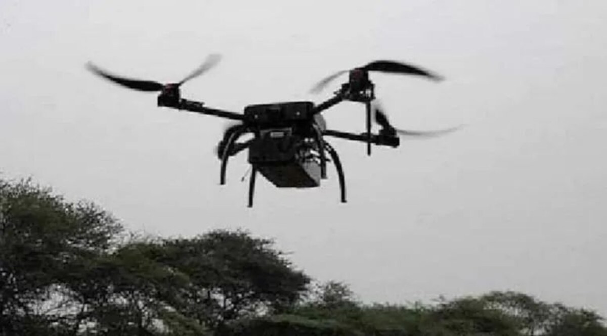Punjab : ड्रोन से पंजाब में नशीले पदार्थों की तस्करी, तरनतारन में बीएसएफ ने दबोचा ड्रोन Drone : सांकेतिक फोटो