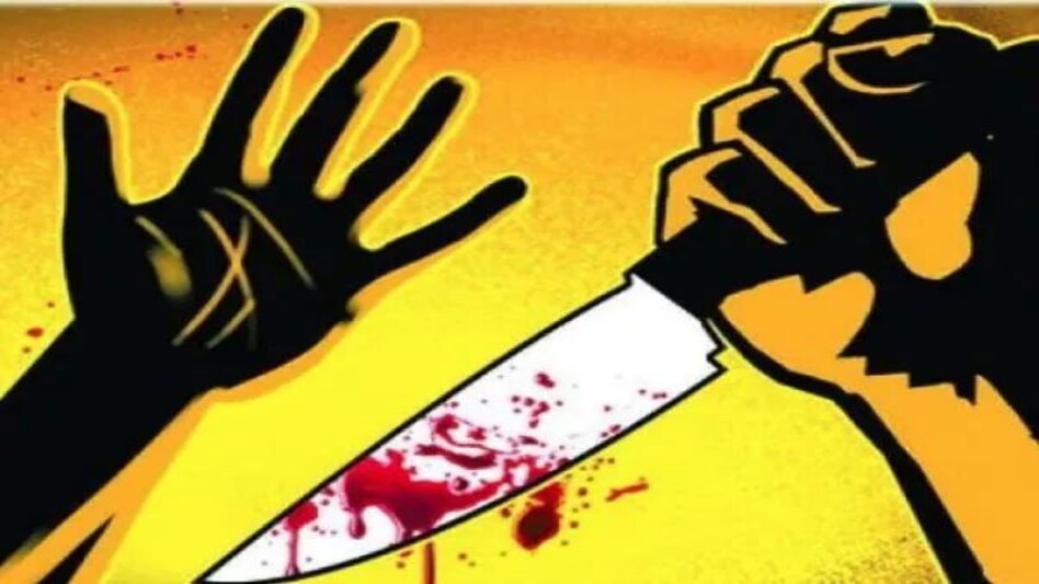 दिल्ली में बाप ने दो बेटों का काटा गला, दो साल के बेटे की मौत, दूसरे की हालत नाजुक, खुद भी की आत्महत्या की कोशिश दिल्ली में बाप ने दो बेटों का काटा गला, दो साल के बेटे की मौत, दूसरे की हालत नाजुक, खुद भी की आत्मह...