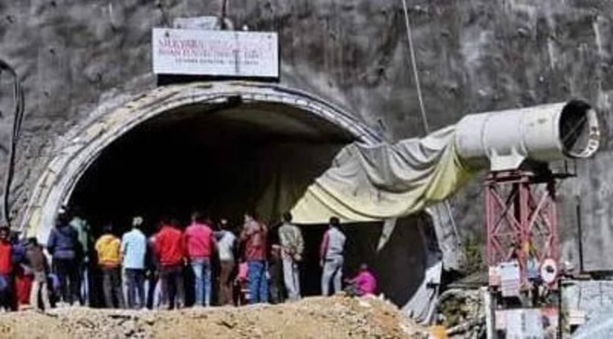 सिलक्यारा सुरंग में ड्रिलिंग के दौरान सामने आए लोहे के सरिये को हटा दिया गया Uttarakhand Tunnel