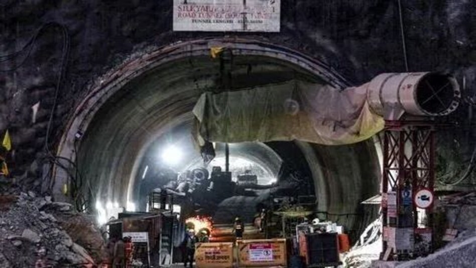 उत्तराखंड सुरंग बचाव: श्रमिकों का तनाव दूर करने के लिए उन्हें बोर्ड गेम, ताश देने की योजना उत्तराखंड सुरंग बचाव: श्रमिकों का तनाव दूर करने के लिए उन्हें बोर्ड गेम, ताश देने की योजना