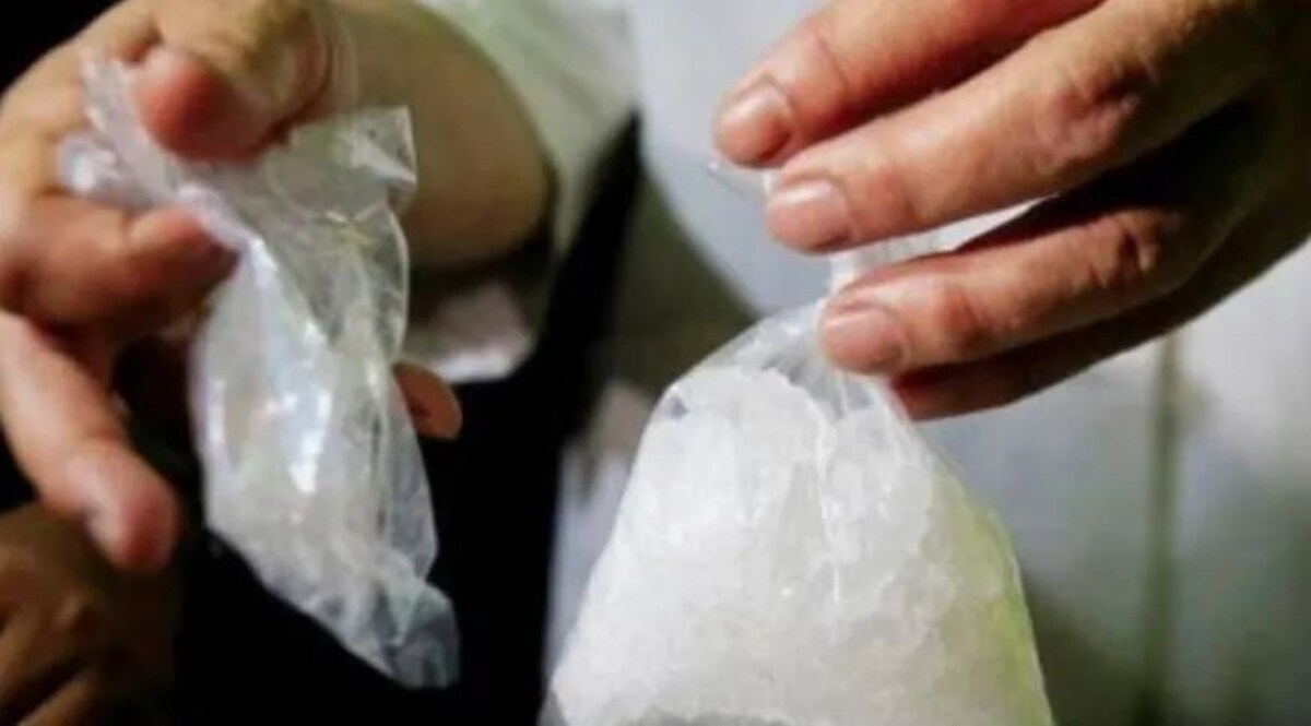 असम के कामरूप में 15 करोड़ रुपये की हेरोइन जब्त, फायरिंग के बाद दो तस्कर गिरफ्तार जांच में जुटी पुलिस