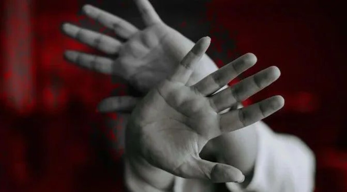 Agra : पड़ोसी ने महिला पर तेजाब डाला, चेहरा बचा कुछ हिस्सा झुलसा, आगरा में पानी विवाद में हुई घटना Acid Attack : सांकेतिक फोटो