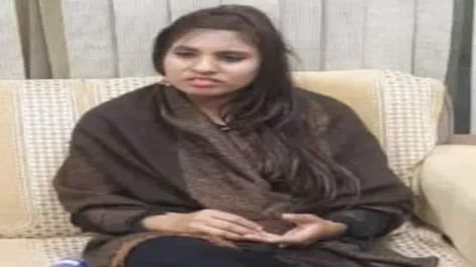 'जिसे अपने बच्चों का कोई ख्याल नहीं, उसे क्या बोलूं', बहुत दुखी है अंजू के पिता गया प्रसाद थॉमस! 'जिसे अपने बच्चों का कोई ख्याल नहीं, उसे क्या बोलूं', बहुत दुखी है अंजू के पिता गया प्रसाद थॉमस!