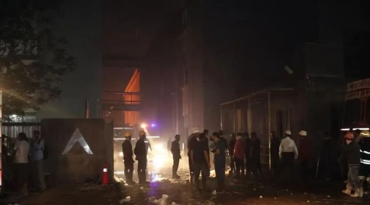 सूरत की केमिकल कंपनी में मिले 7 इंसानी कंकाल, लीकेज की वजह से ब्लास्ट के बाद लगी थी आग जांच में जुटी पुलिस