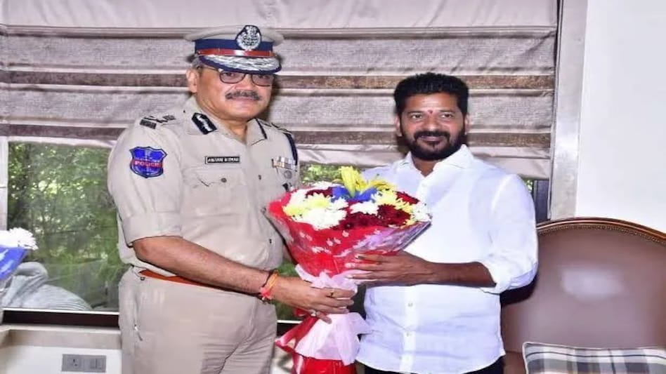 Telangana: चुनाव आयोग ने तेलंगाना के DGP अंजनी कुमार को किया सस्पेंड! काउंटिंग के बीच कांग्रेस चीफ से की थी मुलाकात Telangana: चुनाव आयोग ने तेलंगाना के DGP अंजनी कुमार को किया सस्पेंड! काउंटिंग के बीच कांग्रेस चीफ ...