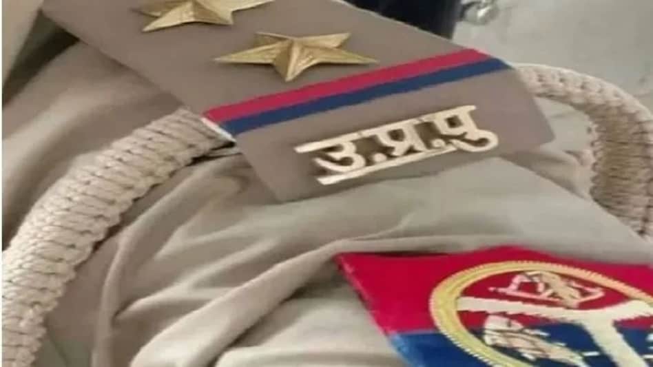 दारोगा और हेड कांस्टेबल गिरफ्तार, कपड़ा कारोबारी को अगवा करके मांगी थी फिरौती दारोगा और हेड कांस्टेबल गिरफ्तार, कपड़ा कारोबारी को अगवा करके मांगी थी फिरौती