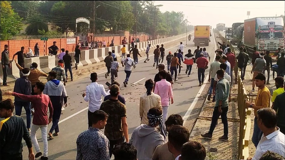 गोगामेड़ी हत्याकांड से मचे बवाल के बाद गृह मंत्रालय ने संभाला मोर्चा, केंद्र ने RAF की कई कंपनियां भेजीं गोगामेड़ी हत्याकांड से मचे बवाल के बाद गृह मंत्रालय ने संभाला मोर्चा, केंद्र ने RAF की कई कंपनियां ...