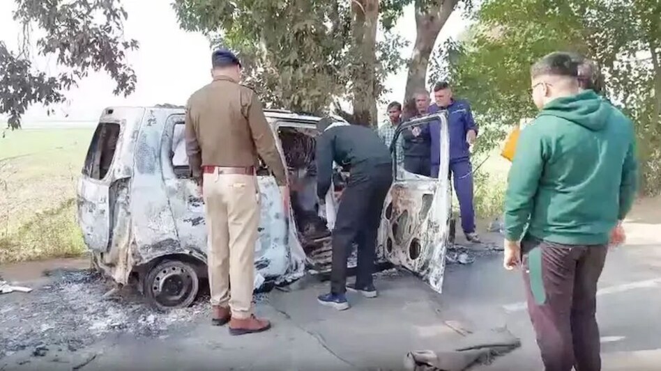 हरियाणा: कार में मिला इंसानी कंकाल, एक दिन से लापता था युवक, हादसा या साजिश? हरियाणा: कार में मिला इंसानी कंकाल, एक दिन से लापता था युवक, हादसा या साजिश?