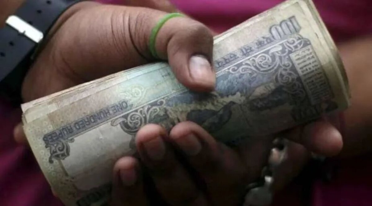 रिश्वत लेते सेना का एमईएस अधिकारी गिरफ्तार, बिल भुगतान के लिए मांगी एक लाख की रिश्वत, सीबीआई ने की गिरफ्तारी जांच जारी