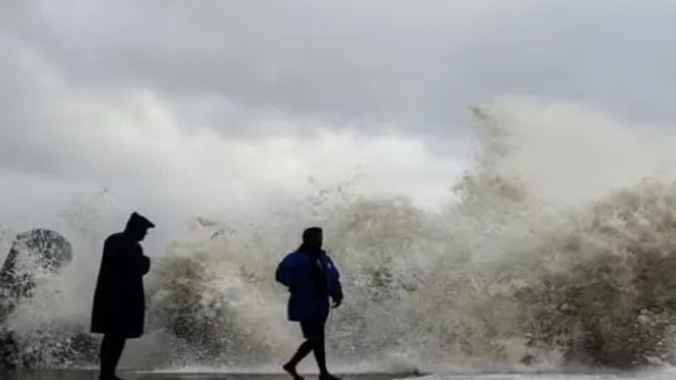 चक्रवात ‘मिगजॉम’ : आंध्र प्रदेश के मुख्यमंत्री ने तिरुपति और बापटला जिलों का दौरा किया चक्रवात ‘मिगजॉम’ : आंध्र प्रदेश के मुख्यमंत्री ने तिरुपति और बापटला जिलों का दौरा किया