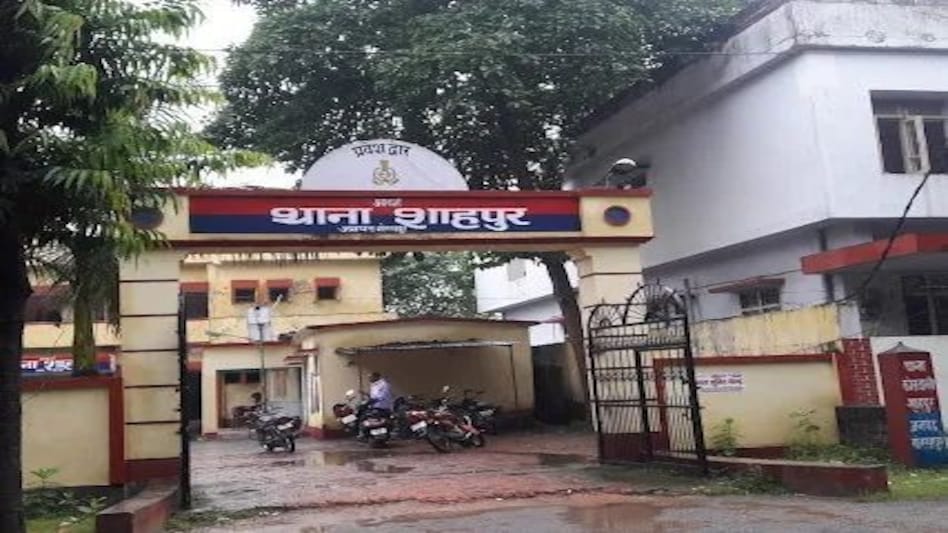 शिक्षिका का फेक आईडी बनाया, लगा दिया न्यूड फोटो! नौवीं क्लास के छात्र की करतूत शिक्षिका का फेक आईडी बनाया, लगा दिया न्यूड फोटो! नौवीं क्लास के छात्र की करतूत