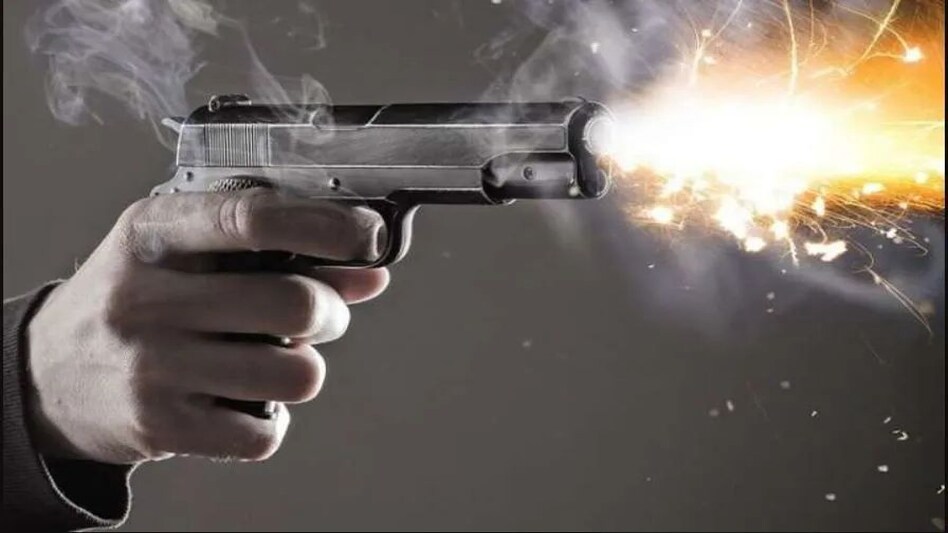 बांदा में नाली के विवाद में दलित समुदाय के चाचा-भतीजे को मारी गोली बांदा में नाली के विवाद में दलित समुदाय के चाचा-भतीजे को मारी गोली