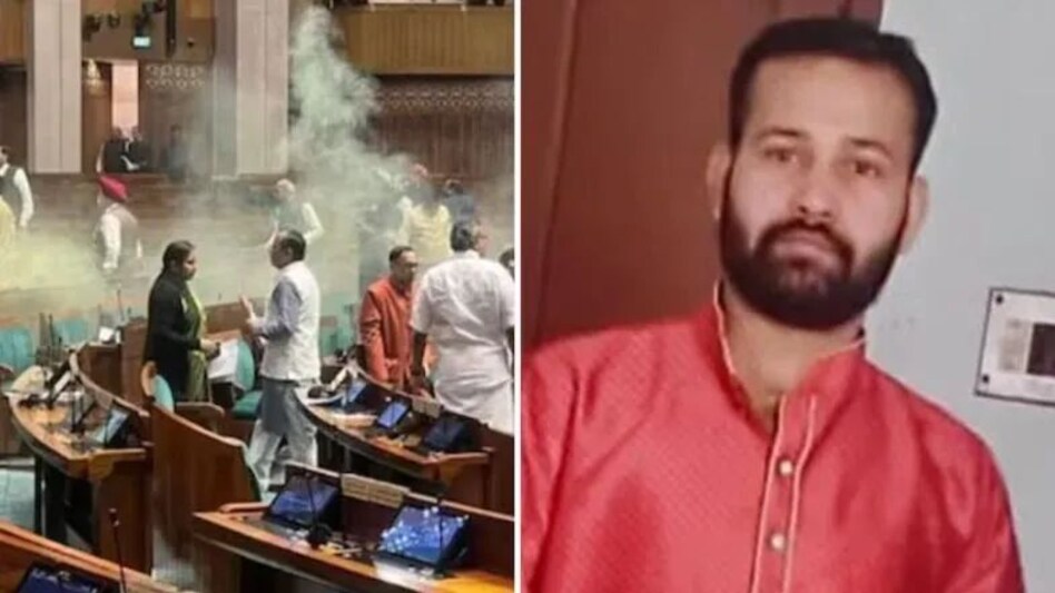 संसद की सुरक्षा में सेंध: साजिशकर्ता ललित झा ने जानबूझकर फोन जलाए थे, टुकड़े मिले, अब ये नई धारा जुड़ेगी केस में संसद की सुरक्षा में सेंध: साजिशकर्ता ललित झा ने जानबूझकर फोन जलाए थे, टुकड़े मिले, अब ये नई धारा जु...