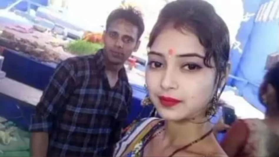 2 सालों-पत्नी की हत्या करने वाले का सरेंडर, दोनों हाथों में पिस्टल लेकर ससुराल के 6 लोगों पर बरसाई थीं गोलियां 2 सालों-पत्नी की हत्या करने वाले का सरेंडर, दोनों हाथों में पिस्टल लेकर ससुराल के 6 लोगों पर बरसाई ...