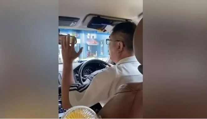 Singapore : सिंगापुर में चीनी कैब ड्राइवर की बदतमीजी, ‘तुम भारतीय हो, मैं चीनी हूं... तुम बहुत खराब हो Singapore : सिंगापुर में चीनी कैब ड्राइवर की बदतमीजी, ‘तुम भारतीय हो, मैं चीनी हूं... तुम बहुत खराब...