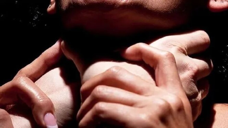 शामली में घर मे रही बुजुर्ग महिला की हत्या, कातिलों ने घर में घुसकर वृद्ध महिला का गला दबा दिया, सीसीटीवी में कैद कातिल शामली में घर मे रही बुजुर्ग महिला की हत्या, कातिलों ने घर में घुसकर वृद्ध महिला का गला दबा दिया, सी...