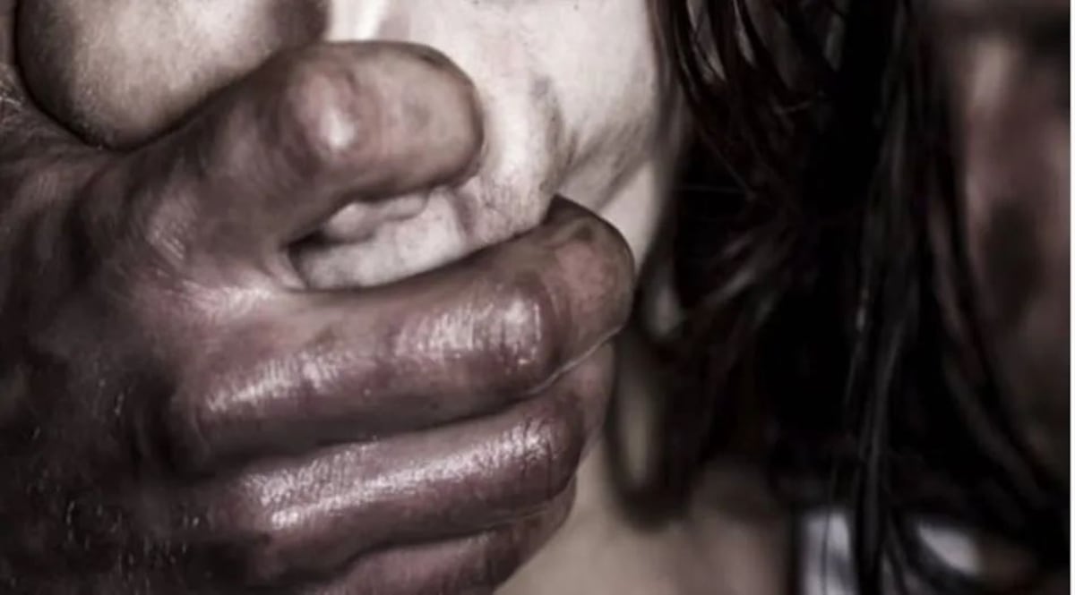 बेटे ने किया किडनैप, मां की मदद से किया बलात्कार, बेहोश लड़की को तालाब किनारे फेंका, बेटा गिरफ्तार मां फरार जांच में जुटी पुलिस