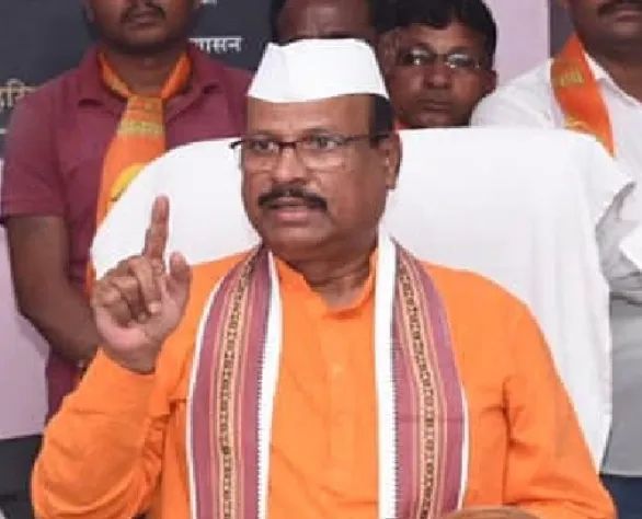 महाराष्ट्र के मंत्री को पुलिस से उपद्रवियों की ‘हड्डी तोड़ने’ के लिए कहते सुना गया महाराष्ट्र सरकार के मंत्री अब्दुल सत्तार