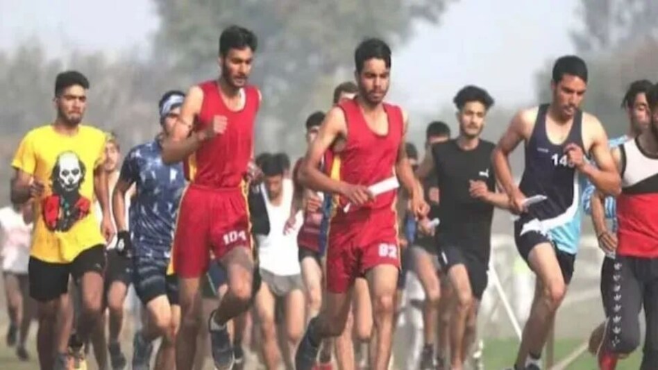 हो जाइए तैयार, पुलिस भर्ती बोर्ड ने कस ली है कमर, 18 फरवरी को 30 लाख से ज्यादा युवा देंगे यूपी पुलिस की भर्ती परीक्षा हो जाइए तैयार, पुलिस भर्ती बोर्ड ने कस ली है कमर, 18 फरवरी को 30 लाख से ज्यादा युवा देंगे यूपी पुलि...