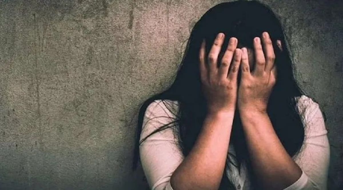 Mahoba : 16 साल की लड़की को बंधक बना किया दुष्कर्म, पुलिस केस हुआ तो डरकर रेपिस्ट ने खाया जहर Rape news