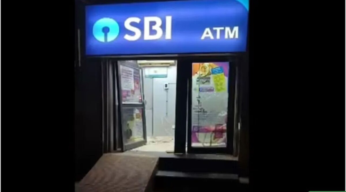 आगरा में बड़ी लूट, 30 लाख रुपए से भरा एसबीआई का एटीएम उखाड़ ले गए बदमाश Photo