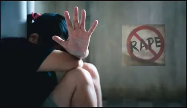 रेप किया, वीडियो बनाया और... BA की स्टूडेंट के साथ होटल में दोस्त ने की हैवानियत Crime Tak