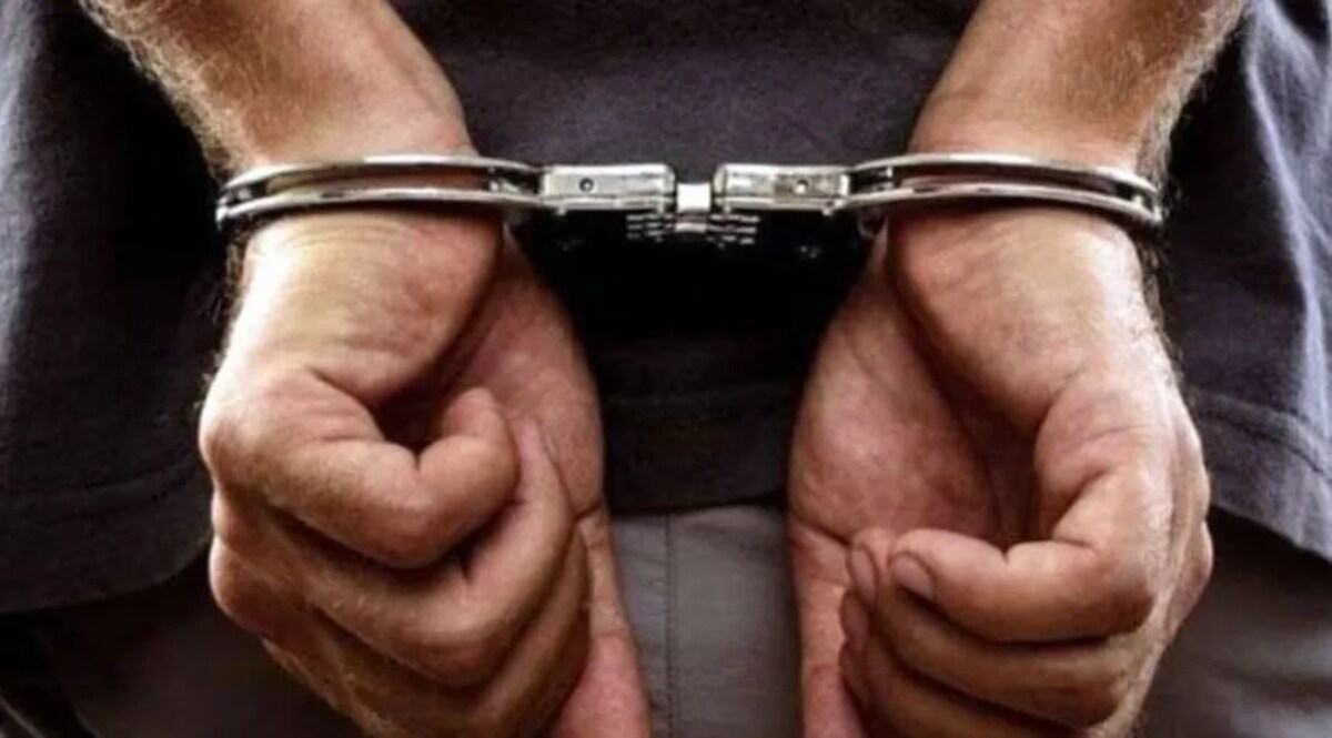 पेशी पर आए कैदी को होटल के कमरे में बीवी से मिलाया, बीवी कैदी पति को स्कूटी पर लेकर हुई फरार, मथुरा पुलिस के जवान सस्पेंड जांच में जुटी पुलिस