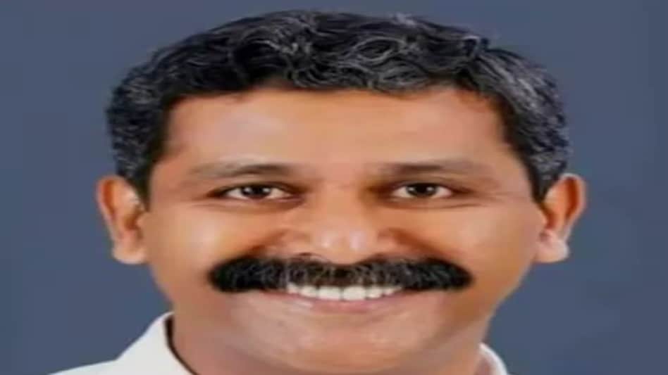 केरल: बीजेपी नेता के परिवार को मिला इंसाफ, अदालत ने PFI के 15 सदस्यों को मौत की सजा सुनाई केरल: बीजेपी नेता के परिवार को मिला इंसाफ, अदालत ने PFI के 15 सदस्यों को मौत की सजा सुनाई