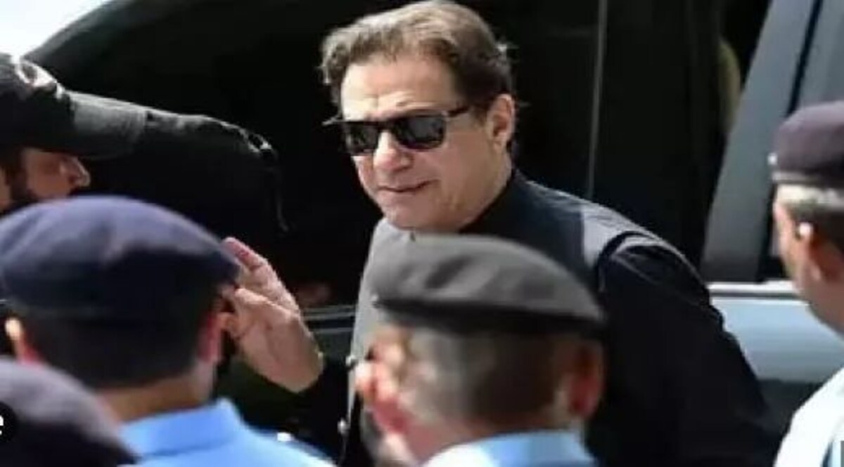 इमरान खान को अब इस केस में मिली है दस साल की जेल, चुनाव लड़ने का सपना टूटा, चुनाव चिन्ह भी छिन गया सांकेतिक तस्वीर