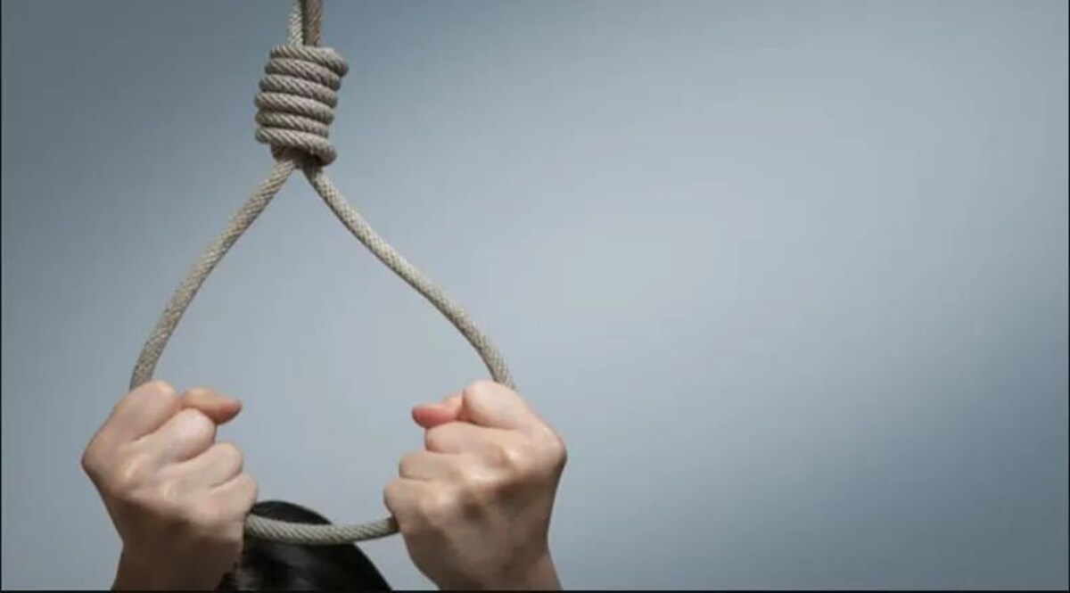 ''मुझे आत्मा बुला रही है, सॉरी मम्मी-पापा''; रांची में इंजीनियरिंग स्टूडेंट ने लगाई फांसी Crime Tak