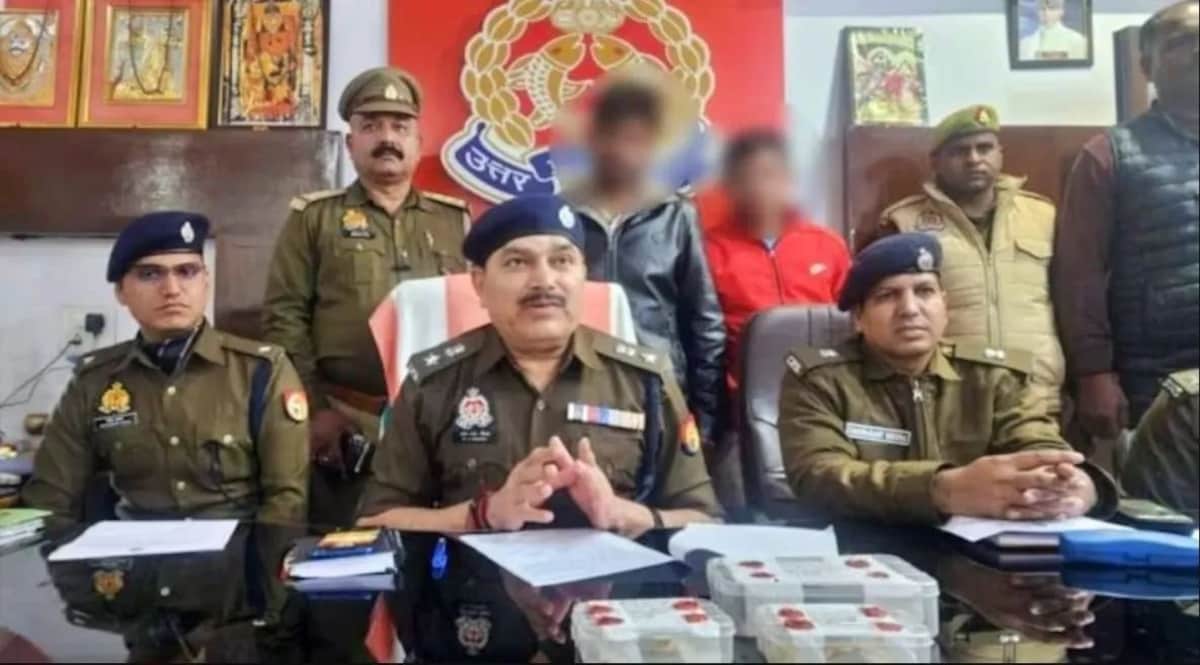 इलाज के बहाने डॉक्टर को BHU के हॉस्टल में बुलाकर उतारे कपड़े, किया सेक्स,VIDEO भी बनाया Crime Tak