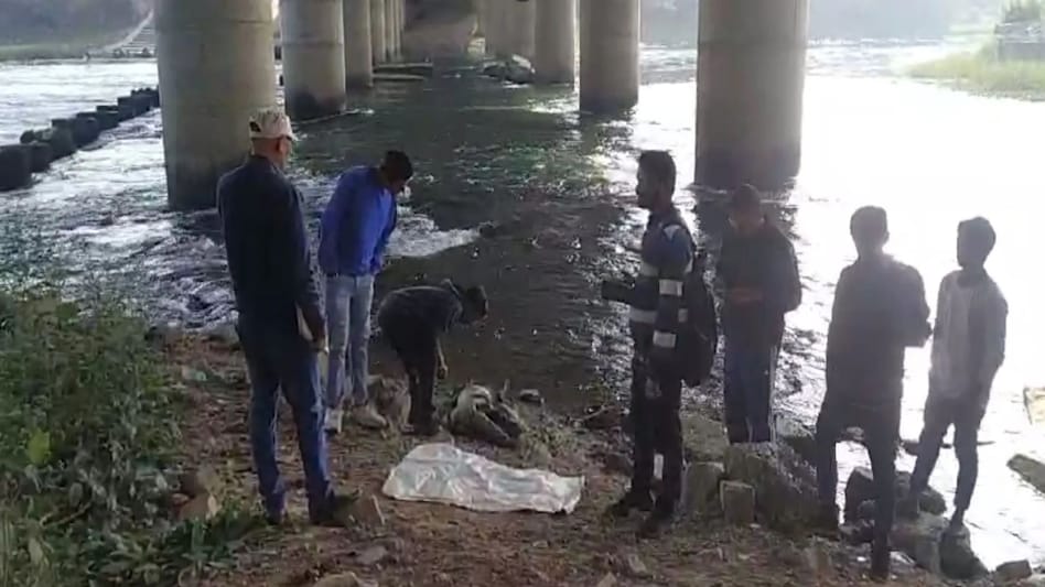 वापिस नहीं किए उधार लिए पैसे तो पत्थर से कुचलकर दोस्त ने मार डाला, नदी में फेंकी लाश वापिस नहीं किए उधार लिए पैसे तो पत्थर से कुचलकर दोस्त ने मार डाला, नदी में फेंकी लाश