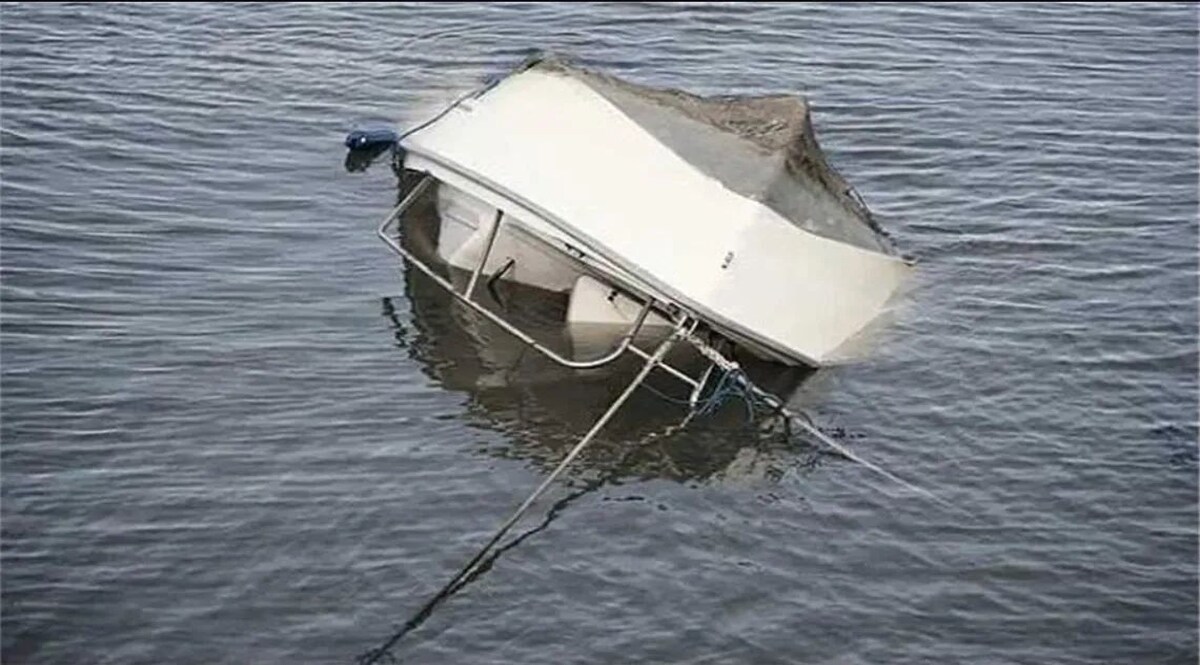 West Bengal: 19 लोगों का ग्रुप पिकनिक के लिए पहुंचा था ट्राइबेनी पार्क, लौटते समय पलटी नाव; 5 लोग हुए लापता Crime Tak