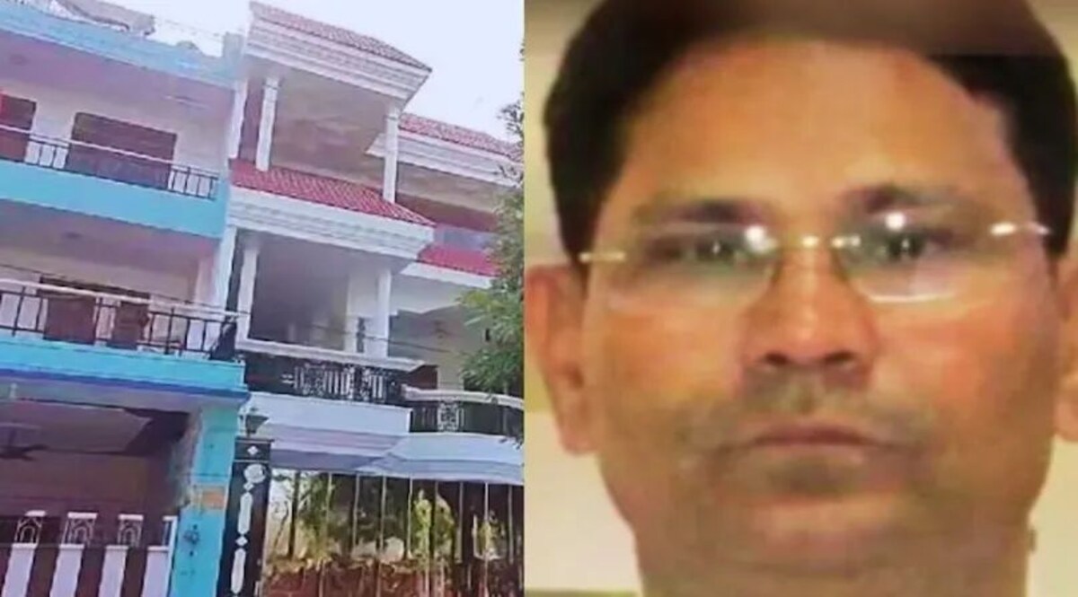 मिलिए यूपी पुलिस के इस सिपाही से, जो पहले हत्या में शामिल था, अब करप्शन केस में दर्ज हुई FIR Kanpur Constable