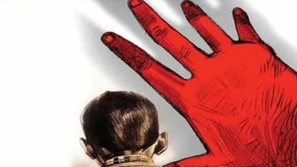 यूपी के बलिया में नाबालिग से रेप के मामले में सात साल की सजा यूपी के बलिया में नाबालिग से रेप के मामले में सात साल की सजा