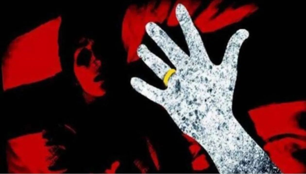 तांत्रिक ने दिया अमीर बनाने का झाँसा, अनुष्ठान के बहाने तीन महिलाओं से बलात्कार करने के आरोप में तांत्रिक गिरफ्तार Photo