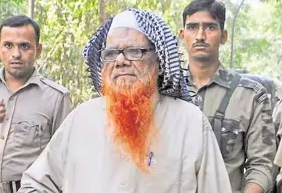 1993 सीरियल बम ब्लास्ट केस के बाद हुए आंतकी हमले के एक केस में आतंकी अब्दुल करीम टुंडा बरी 1993 सीरियल बम ब्लास्ट केस के बाद हुए आंतकी हमले के एक केस में आतंकी अब्दुल करीम टुंडा बरी
