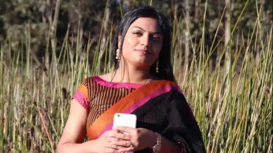 ऑस्ट्रेलिया में पत्नी को मारा और भारत आकर ससुर से बोला- 'अपना पोता रख लो, आपकी बेटी नहीं रही' ऑस्ट्रेलिया में पत्नी को मारा और भारत आकर ससुर से बोला- 'अपना पोता रख लो, आपकी बेटी नहीं रही'