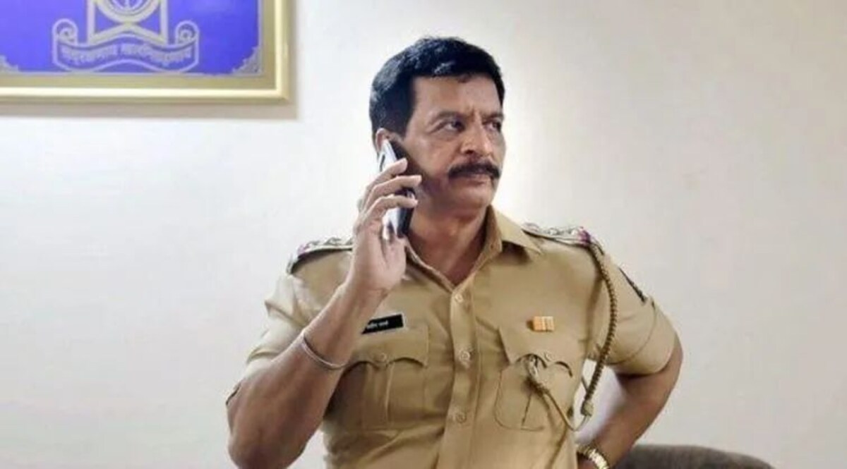 फेक एनकांटर केस में एनकाउंटर स्पेशलिस्ट को उम्रकैद की सज़ा, प्रदीप शर्मा को 2006 के फर्जी मुठभेड़ मामले में कोर्ट ने दी सजा अदालत का फैसला