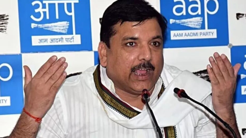 आप नेता संजय सिंह तिहाड़ से संसद भवन पहुंचे, दूसरे कार्यकाल के लिए ली राज्यसभा सदस्य की शपथ आप नेता संजय सिंह तिहाड़ से संसद भवन पहुंचे, दूसरे कार्यकाल के लिए ली राज्यसभा सदस्य की शपथ