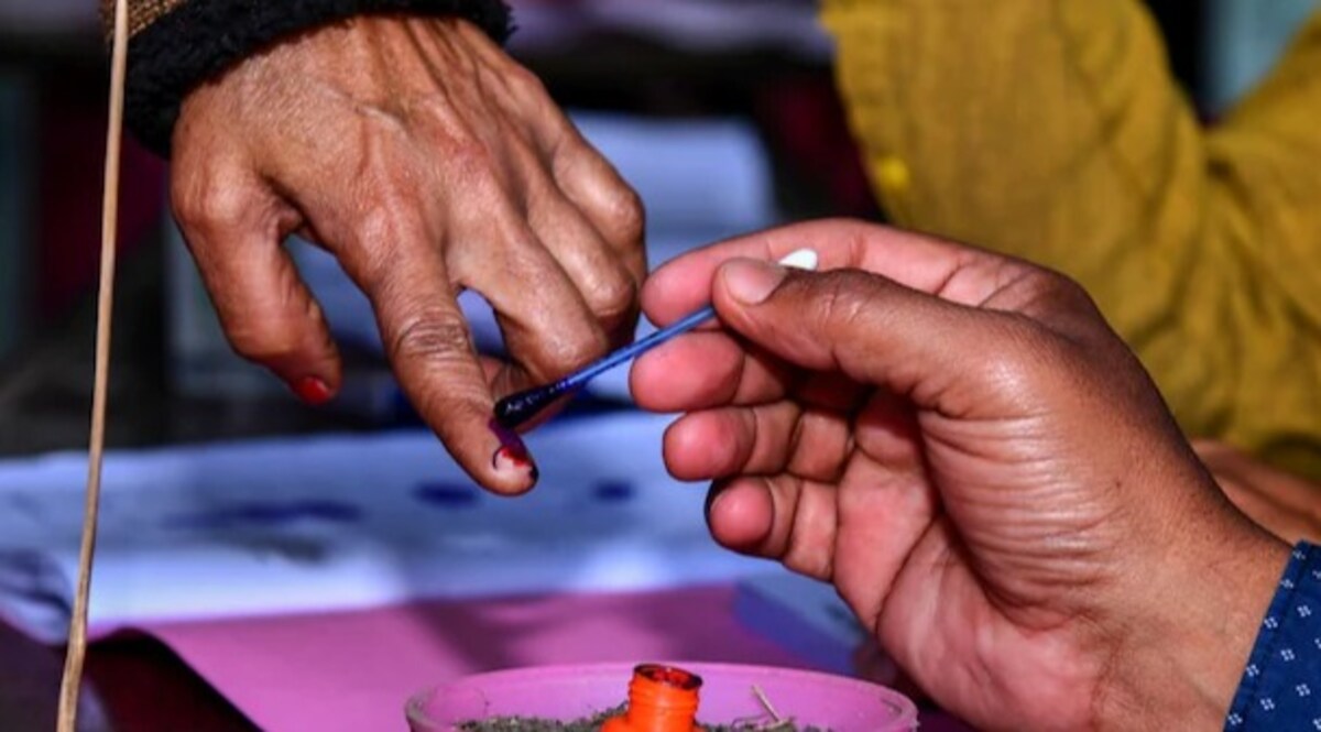 Loksabha Election 2024 2nd Phase: नोएडा-गाजियाबाद में वोटिंग जारी, दोनों जगहों पर 20 हजार से ज्यादा जवानों की तैनाती, सिक्योरिटी टाइट CrimeTak