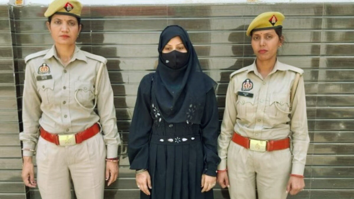 बीवी ने नंगा कर सिगरेट से प्राइवेट पार्ट दाग दिया, बेडरूम में लगे कैमरे में सब हुआ रिकॉर्ड बीवी ने नंगा कर सिगरेट से प्राइवेट पार्ट दाग दिया, बेडरूम में लगे कैमरे में सब हुआ रिकॉर्ड