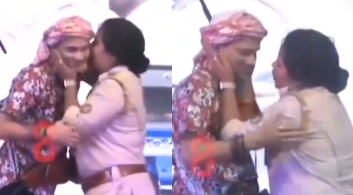 वर्दी वाली मैडम ने स्टेज पर चढ़कर सिंगर को चूमा, गले से लगाया, viral video के बाद हुईं सस्पेंड CrimeTak